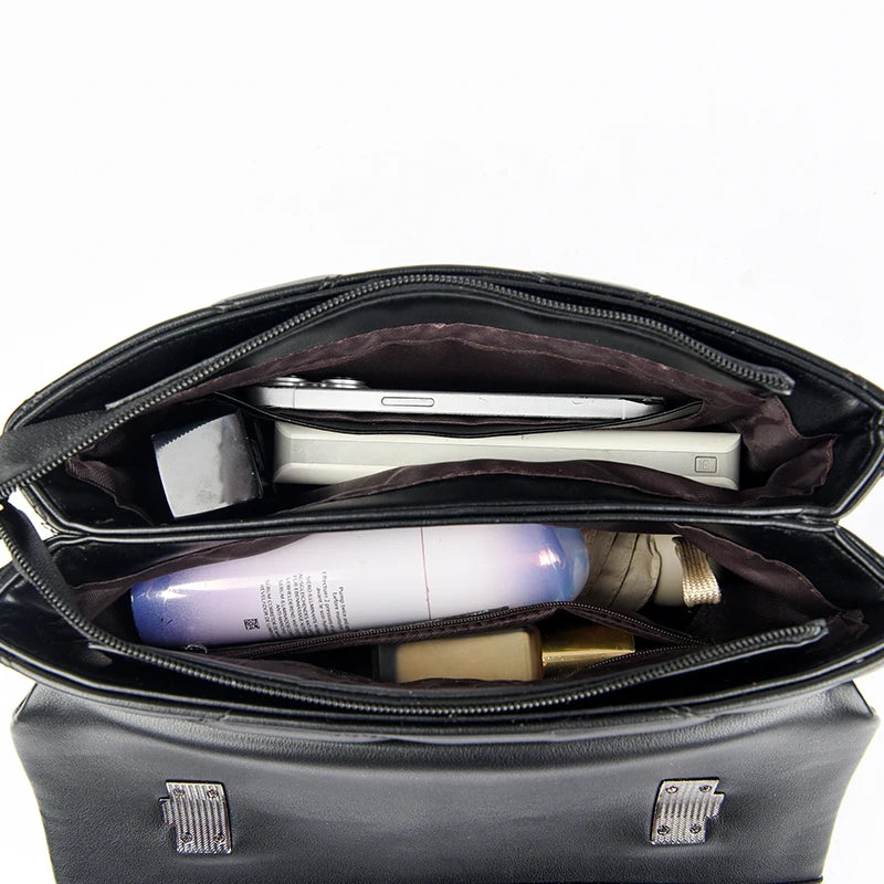 The Trendsetter Soft Leather Purse