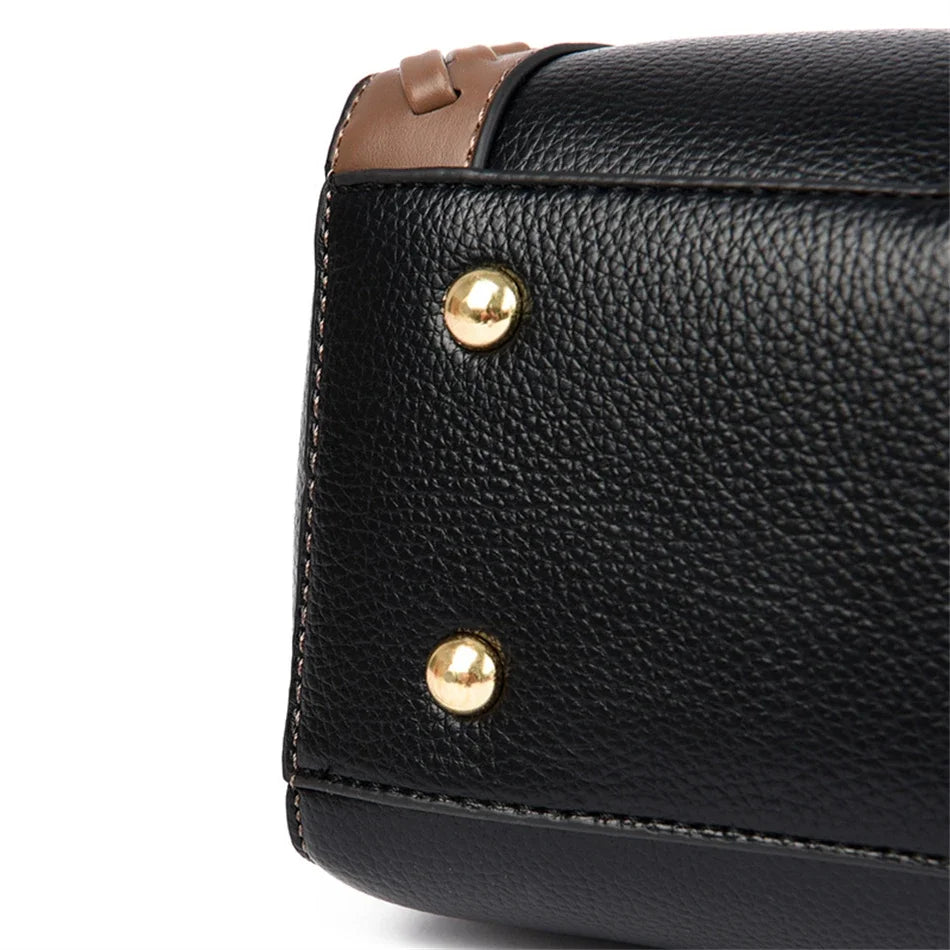 The Downtown Designer Messenger